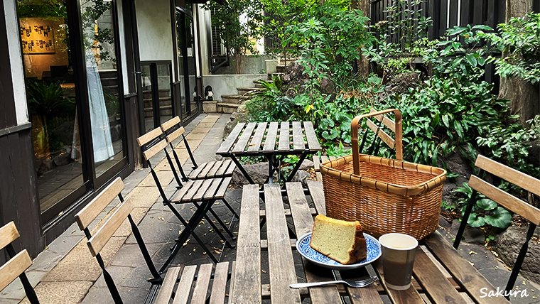 お気に入りの中庭。隣は有名イタリアンレストラン「Otto e Sette Oita」